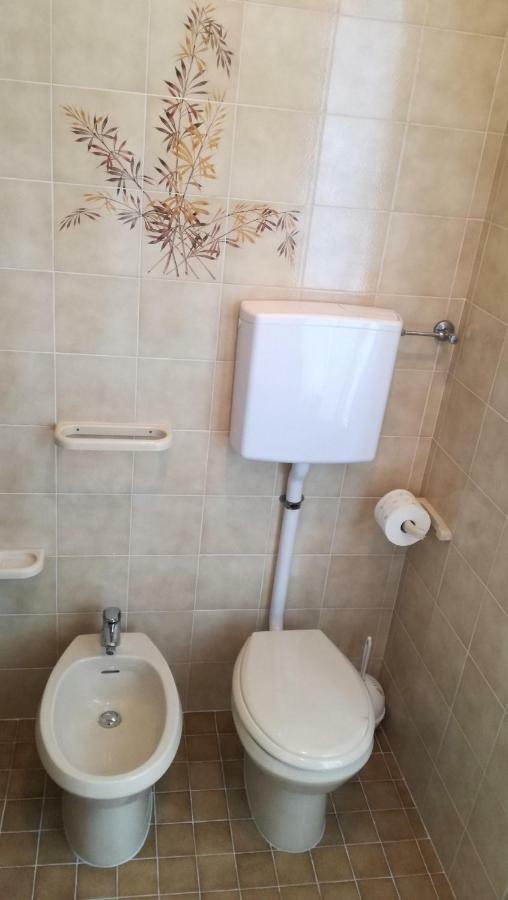 La Casa Di Clara Ombrellone Con 2 Lettini Al Lido San Giuliano Gratis E Parcheggio Privato Gratis Apartment Rimini Exterior foto