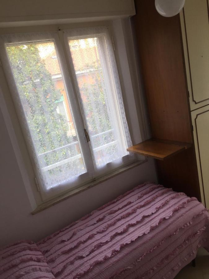 La Casa Di Clara Ombrellone Con 2 Lettini Al Lido San Giuliano Gratis E Parcheggio Privato Gratis Apartment Rimini Exterior foto